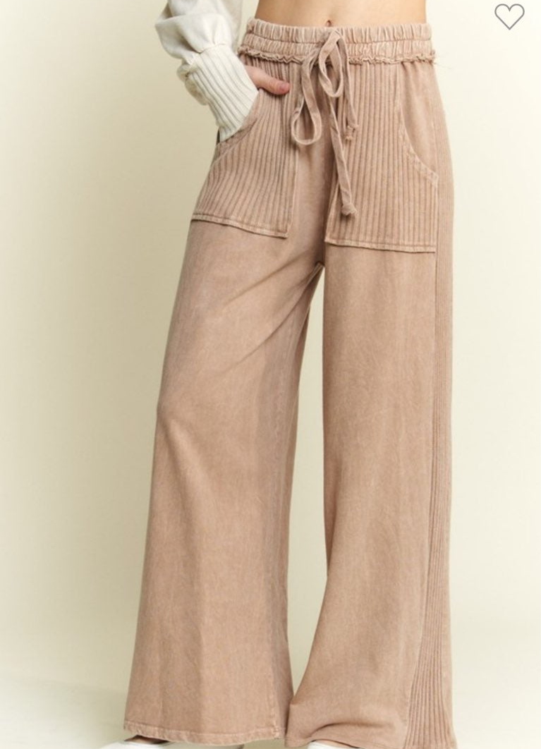 Side Knit Detail Pant