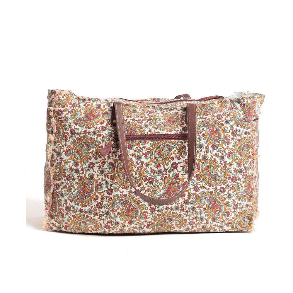 Paisley Pointe Weekender